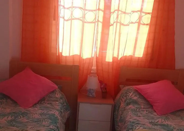 Naranja Con Piscina Urb El Paraiso Appartement *