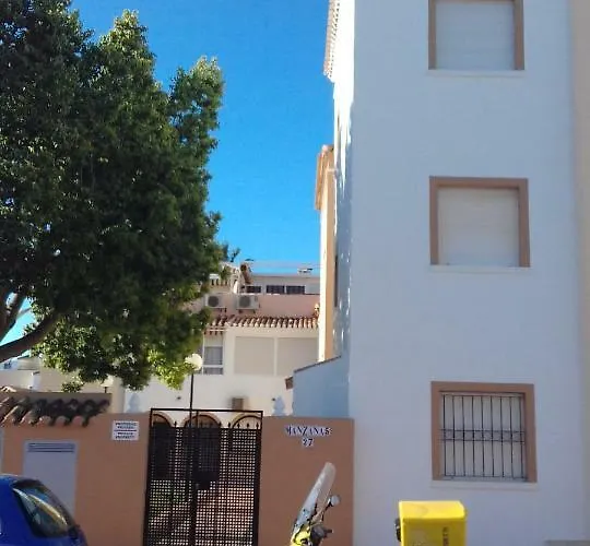 Naranja Con Piscina Urb El Paraiso Appartement *