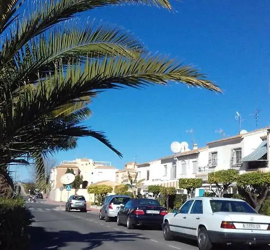 Naranja Con Piscina Urb El Paraiso Appartement