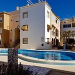 Naranja Con Piscina Urb El Paraiso