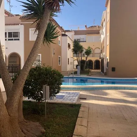 Naranja Con Piscina Urb El Paraiso * Torrevieja