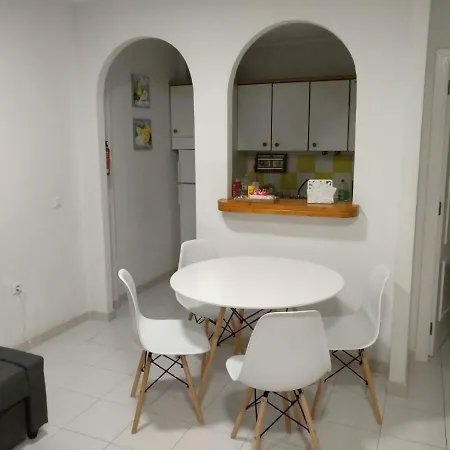 Naranja Con Piscina Urb El Paraiso Торевьиа