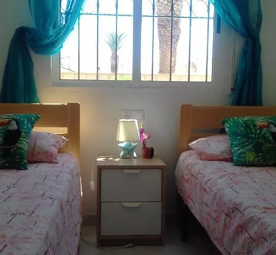 Naranja Con Piscina Urb El Paraiso Torrevieja